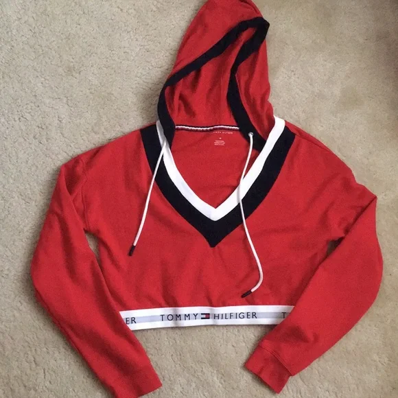 Tommy Hilfiger Cropped Hoodie - Picture 1 of 5